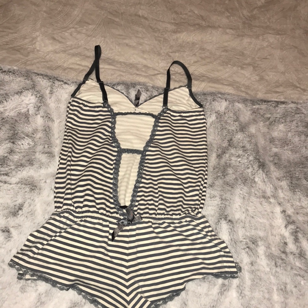 Striped low-back Sleepwear Romper
